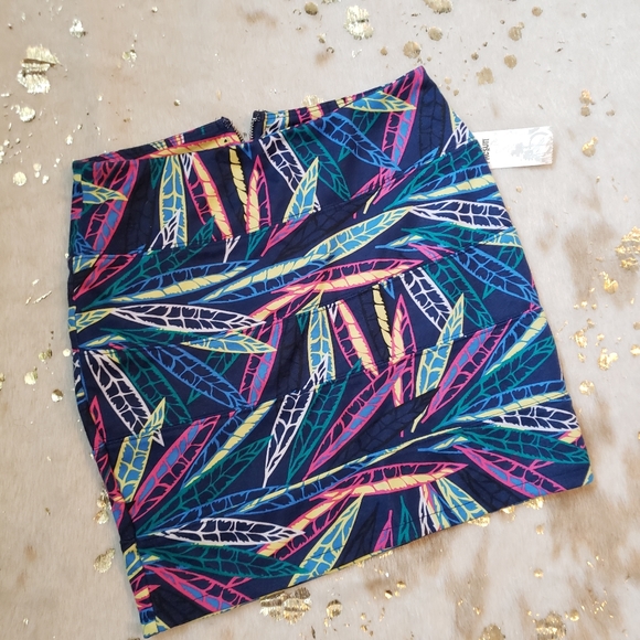 NWT Pacsun S Feather Colorful Skirt - Picture 1 of 8